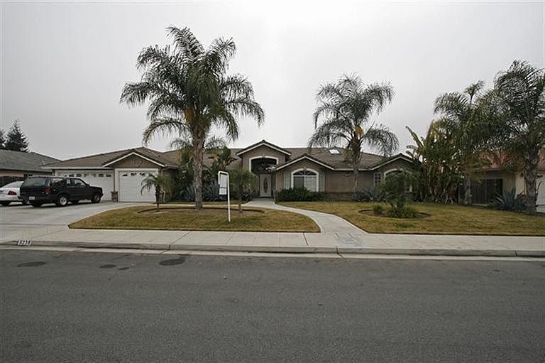 2nd image of 5239 W Fir Ave