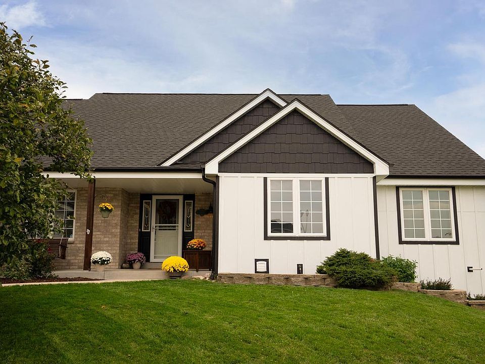 1st image of 800 Apple Grove LANE