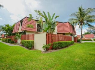 3944 Victoria Dr, West Palm Beach, FL 33406