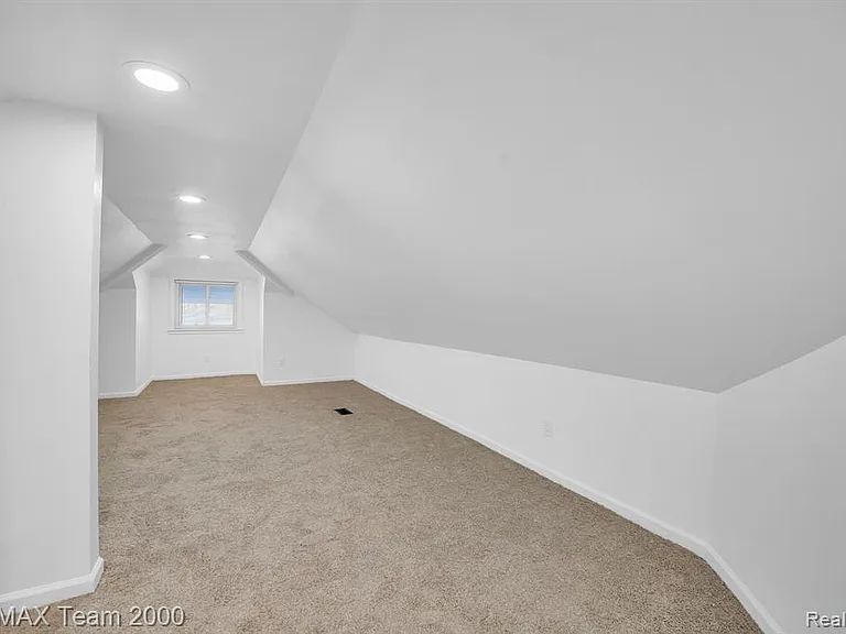 48905 Nine Mile Rd — Photo 27