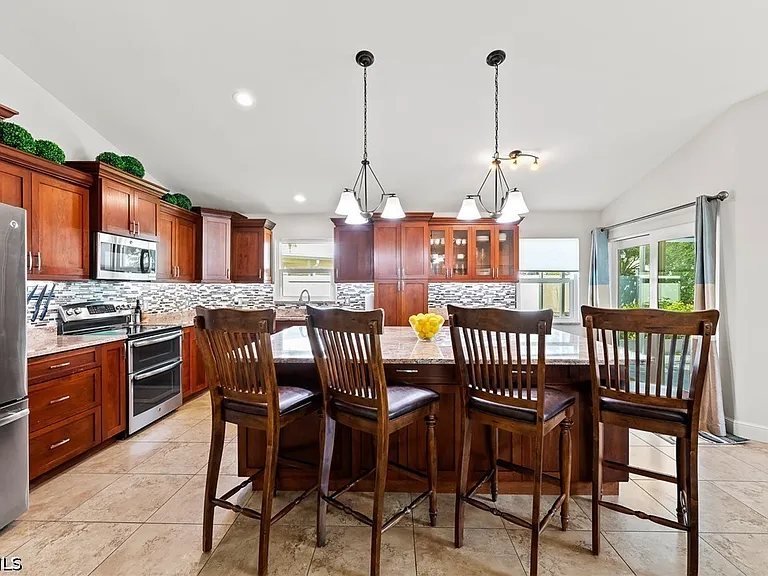 1250 Silverstrand Dr — Photo 14