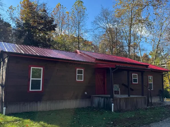 701 Runyon Ln, Nelsonville, OH 45764
