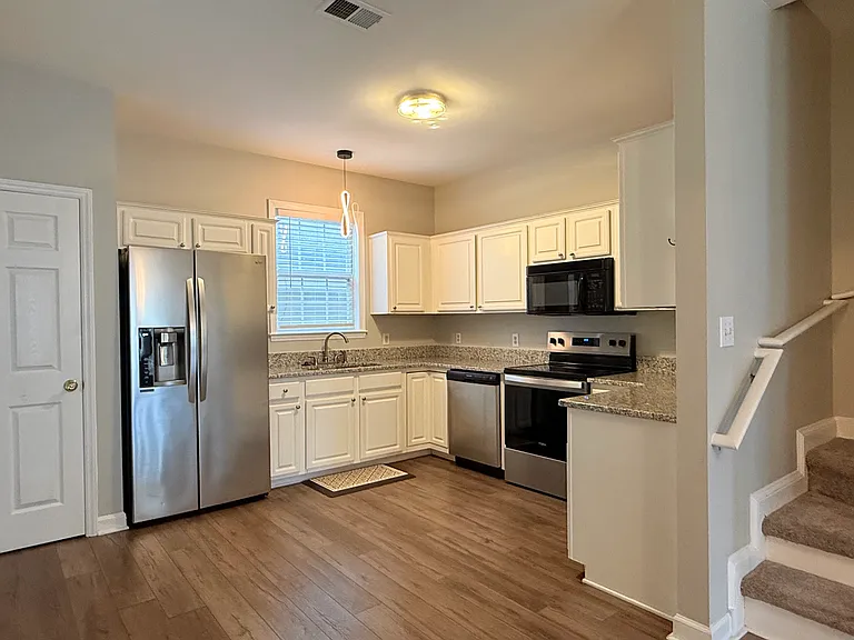 7020 Jeffreys Creek Ln — Photo 7