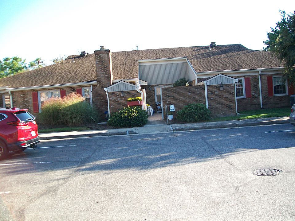 1st image of 6 Trotter Mill Close