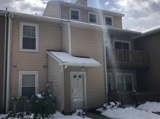 96 Whetstone Rd, Horsham, PA 19044