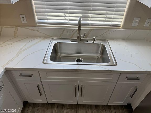 5th image of 8218 Sierra Cascade Ct