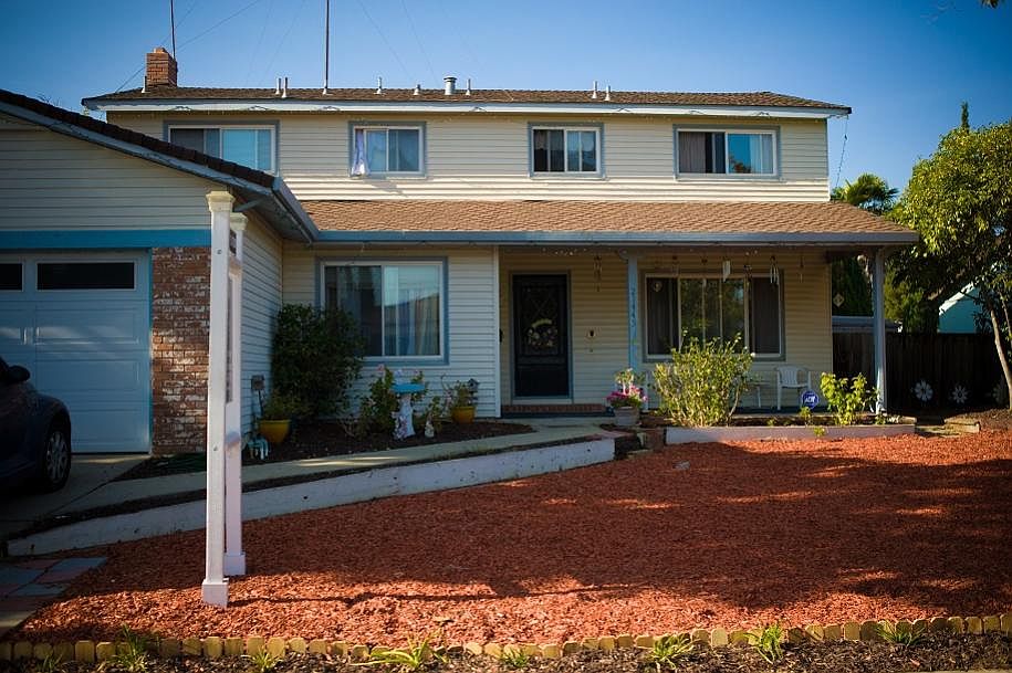 2nd image of 21445 Holly Oak Dr