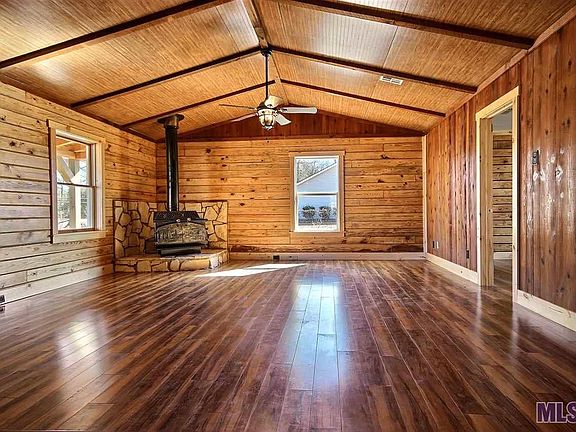 5th image of 16297 Oakridge Dr