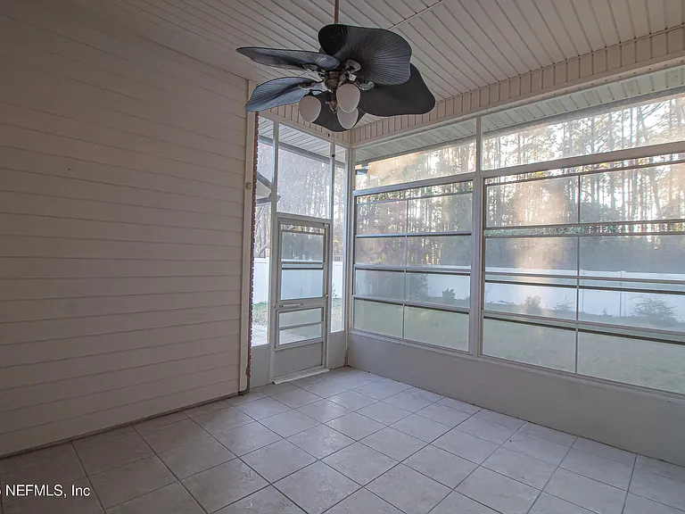 8146 Leafcrest Dr — Photo 24