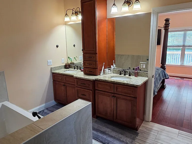 560 Lissara Lodge Dr — Photo 16