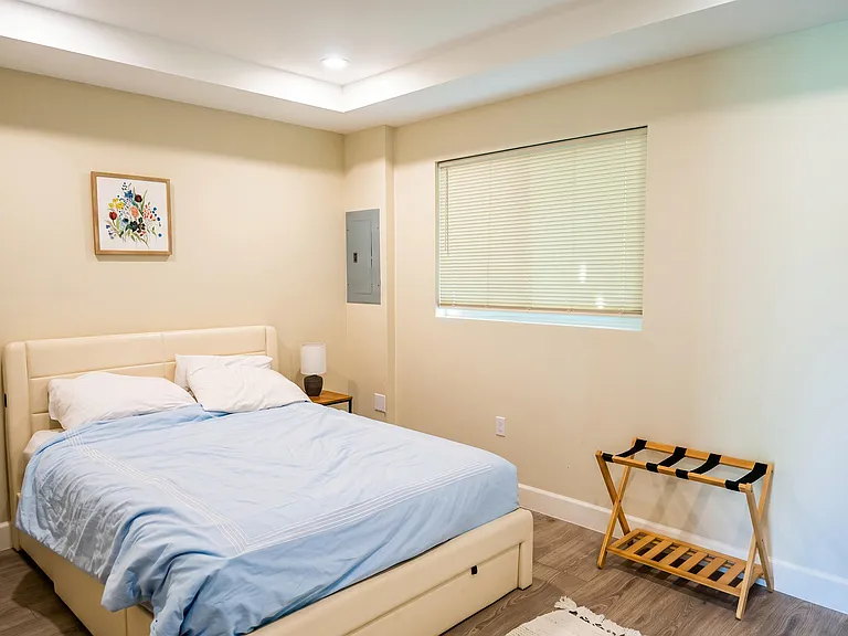 898 SE 2nd Pl #2 — Photo 9