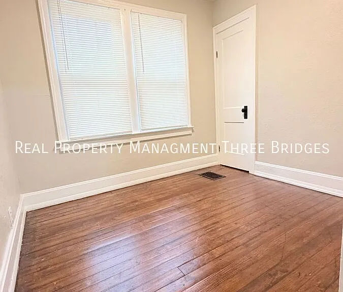 5533 Grace Ave — Photo 9