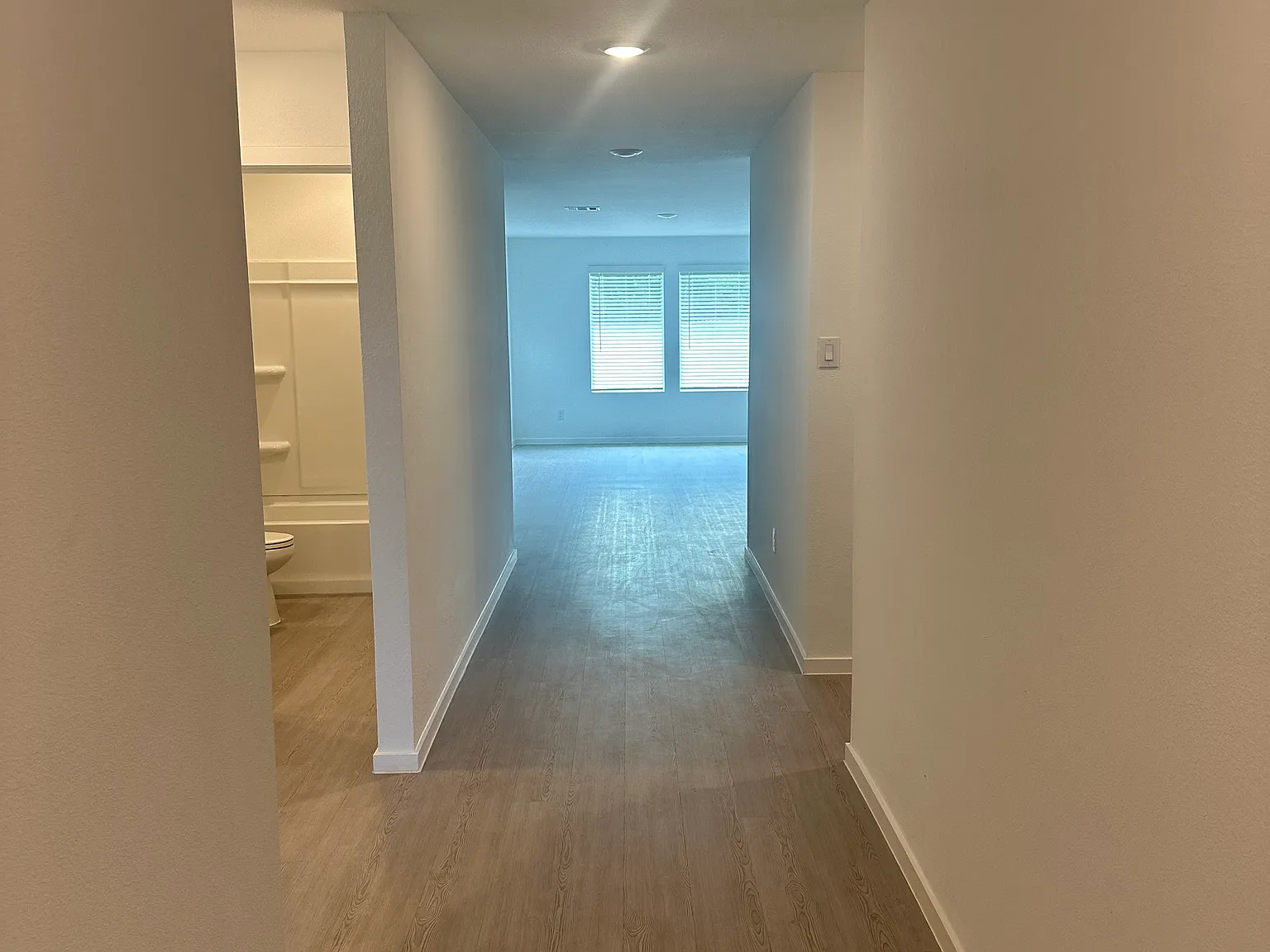 4 bed, 1867 sqft, $2,000 — Photo 2