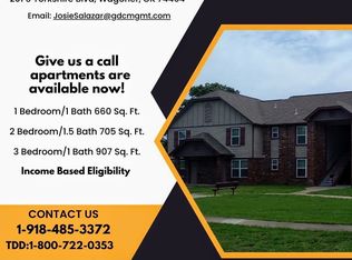 201 Yorkshire Blvd #1, Wagoner, OK 74467