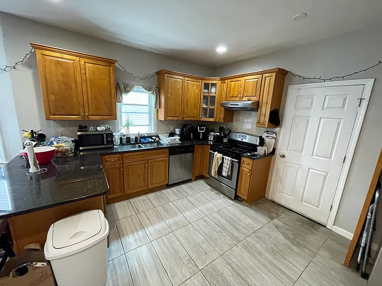 28-72 Quint ave — Photo 14