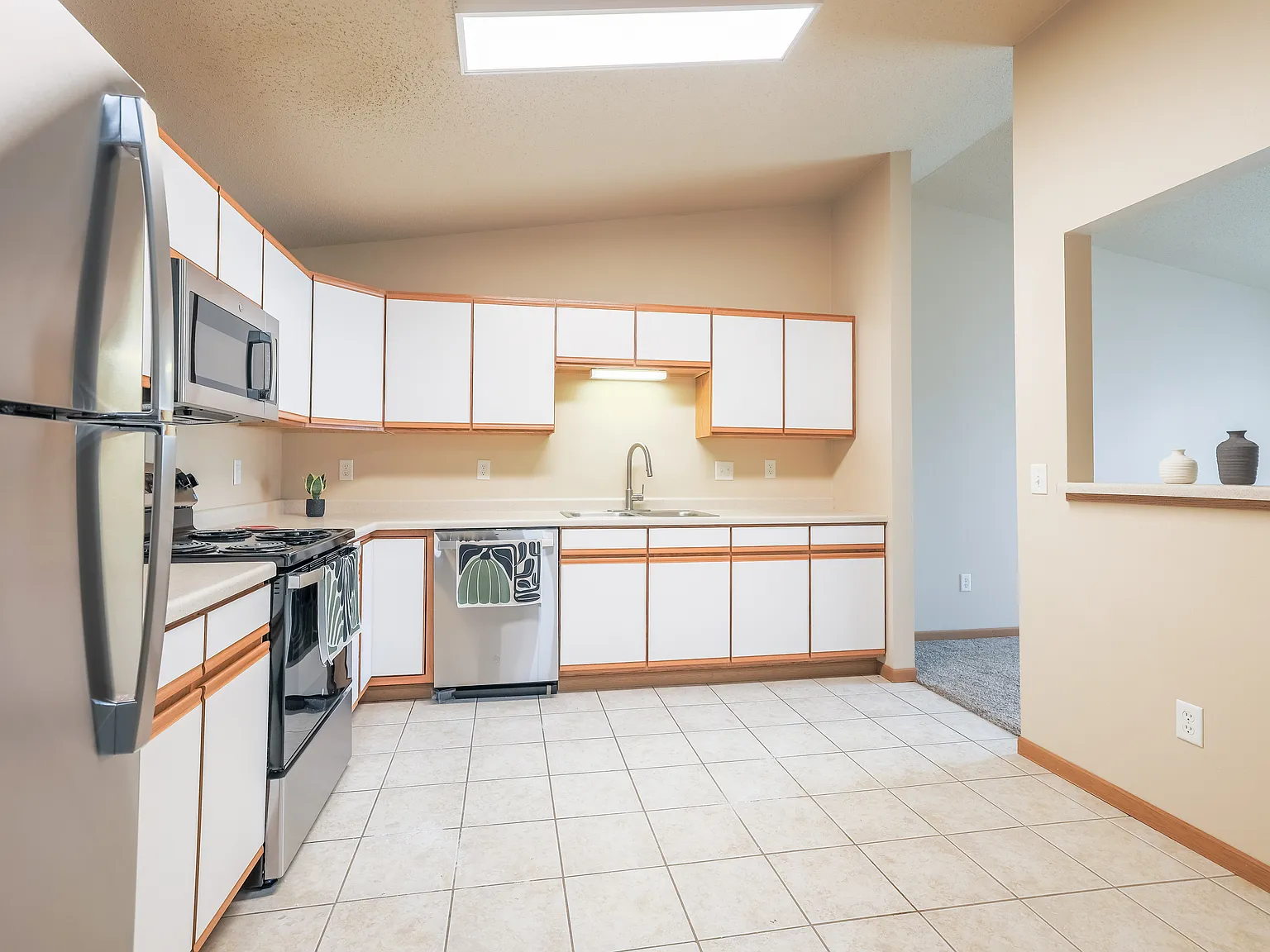 Osgood Townsite Apartment Homes — Photo 3
