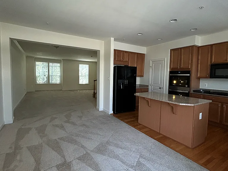 4066 Finsbury Ln — Photo 5