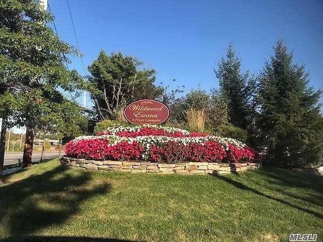 1st image of 135 Wildwood Cir