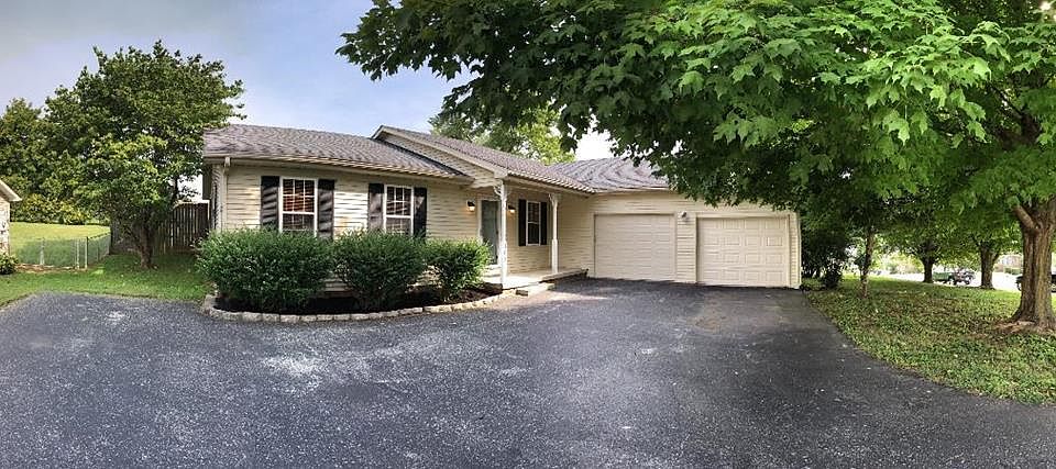 1st image of 105 Robin Dr
