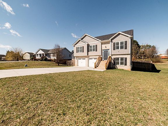 4th image of 47 Ryan Dr