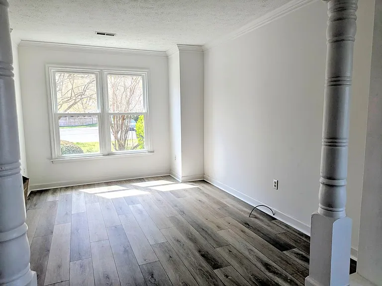 849 Lancaster Ln — Photo 14