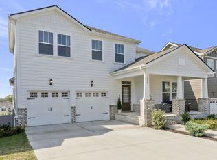 1060 Pebble Run Rd, Hendersonville, TN 37075