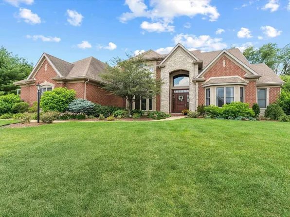 51555 Caledonian Dr, Granger, IN 46530