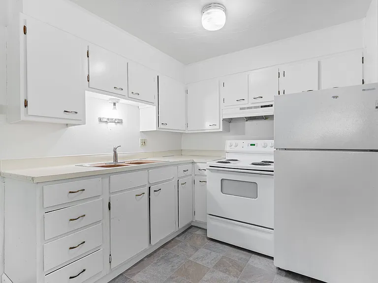 The Mark Apartments — Photo 11