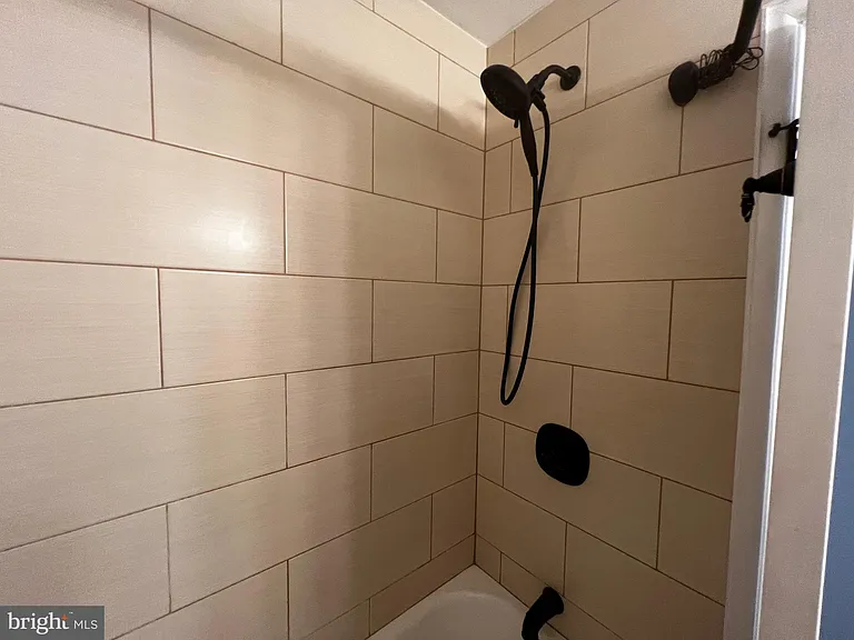9911 Lackland Dr — Photo 12