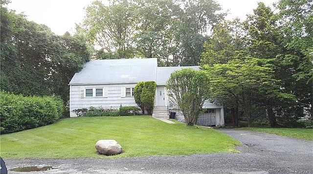 1st image of 11 Park Ln