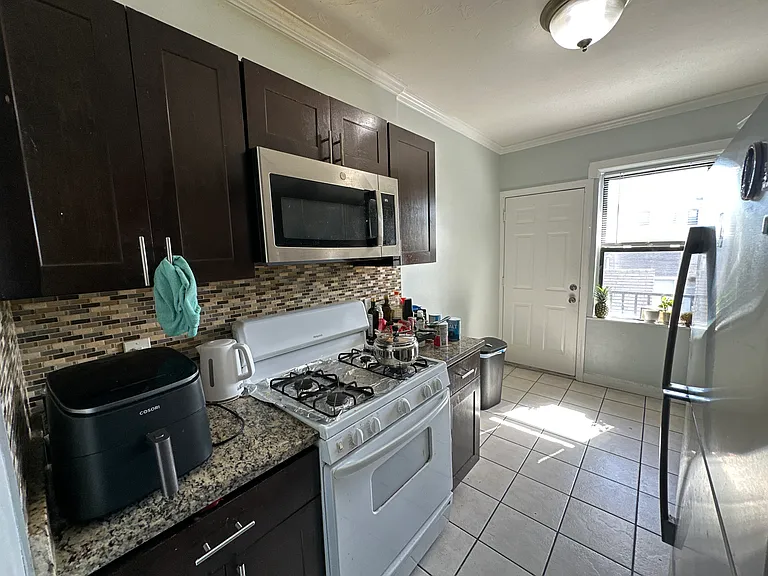 435 Walnut Ave #10 — Photo 15