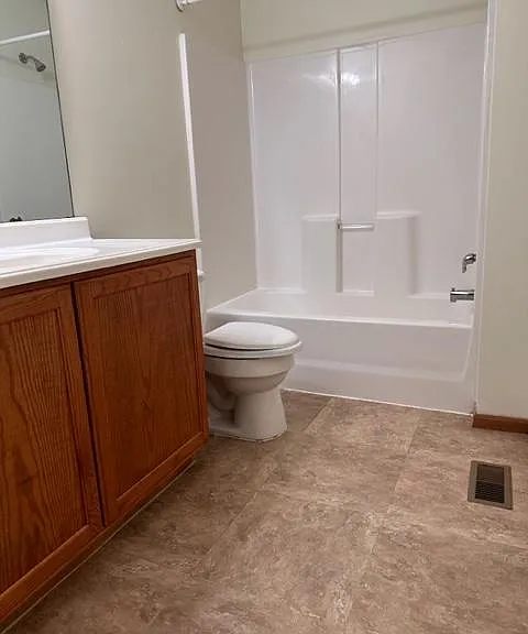 37 Joan Dr — Photo 13