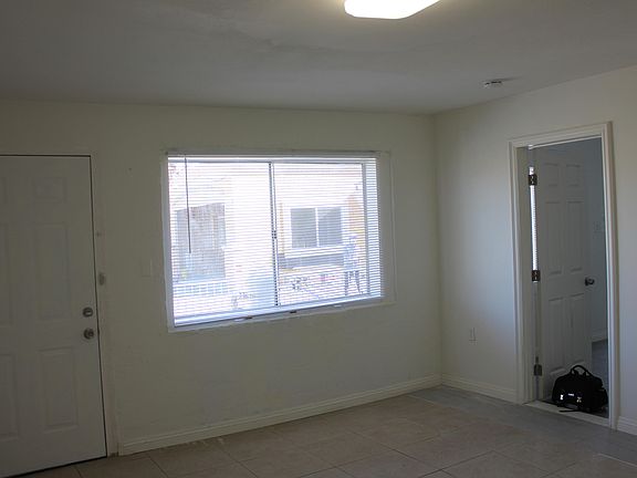5th image of 83109 Lupine Ave #6