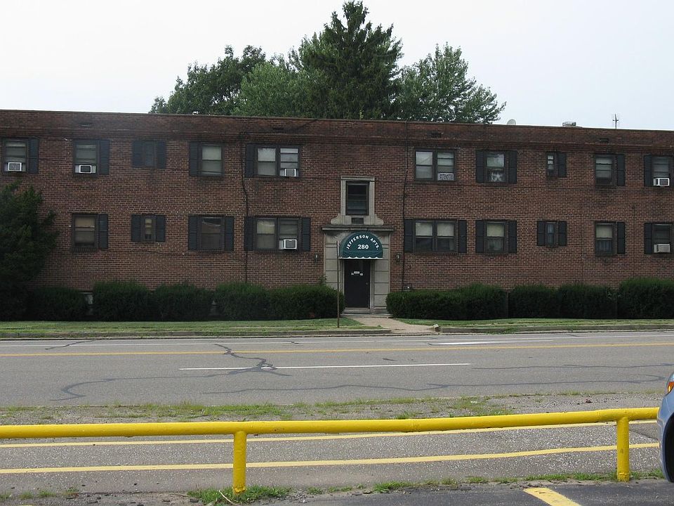 2nd image of 280 E 38th St