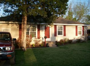 708 D St NW, Miami, OK 74354