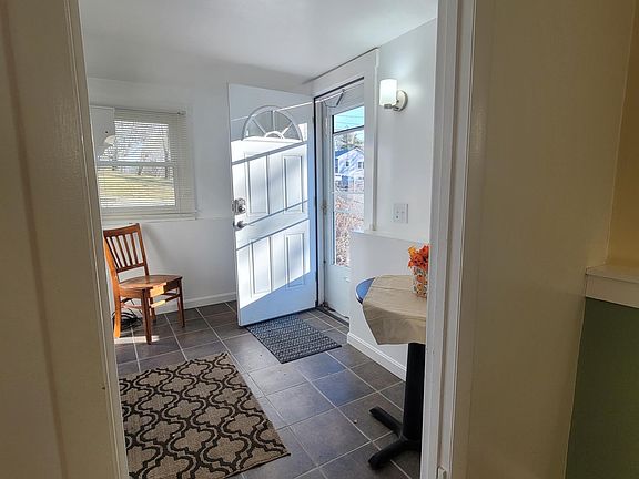 Separate entry to lower level unit