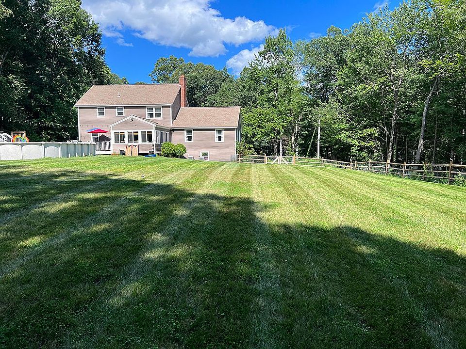 1st image of 2 Crestwood Ln