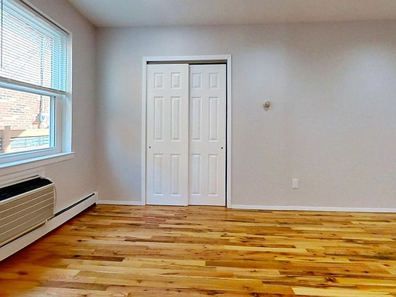 5th image of 1463 E 70th St Floor 1