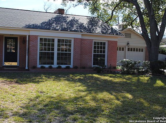 3rd image of 214 Laramie Dr