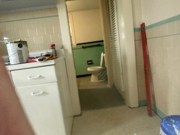 163 Fall River Ave FLOOR 2
