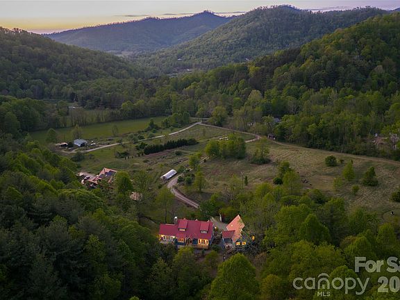 3rd image of 10 Dogwood Hills Ln #12
