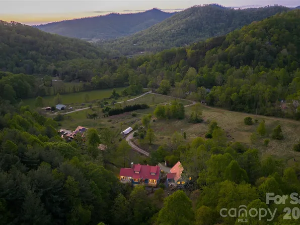 10 Dogwood Hills Ln #12, Weaverville, NC 28787