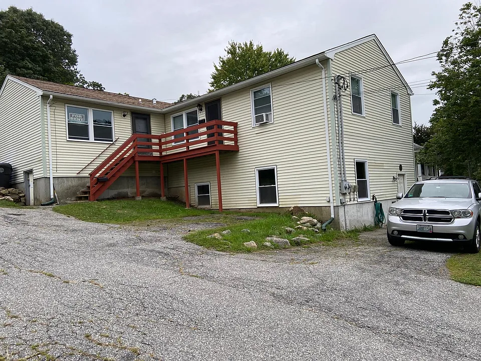 95 Phenix Ave #B