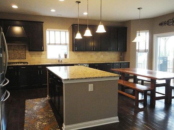 2nd image of 1747 Goldenrod Ct
