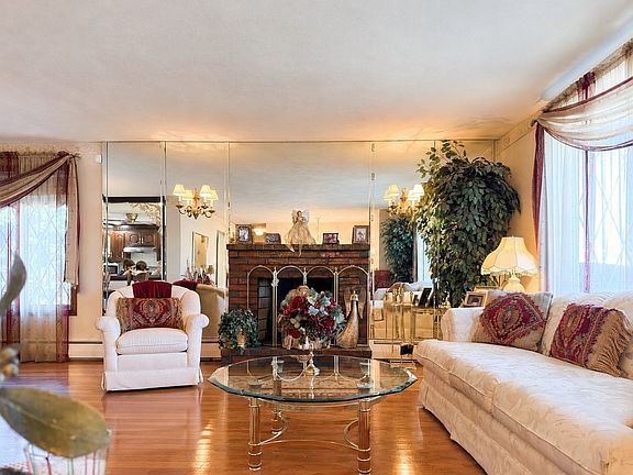 5th image of 38 Amelia Pl