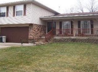 20157 S Pine Hill Rd, Frankfort, IL 60423
