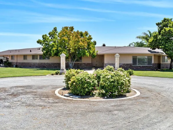 9595 E Butler Ave, Sanger, CA 93657