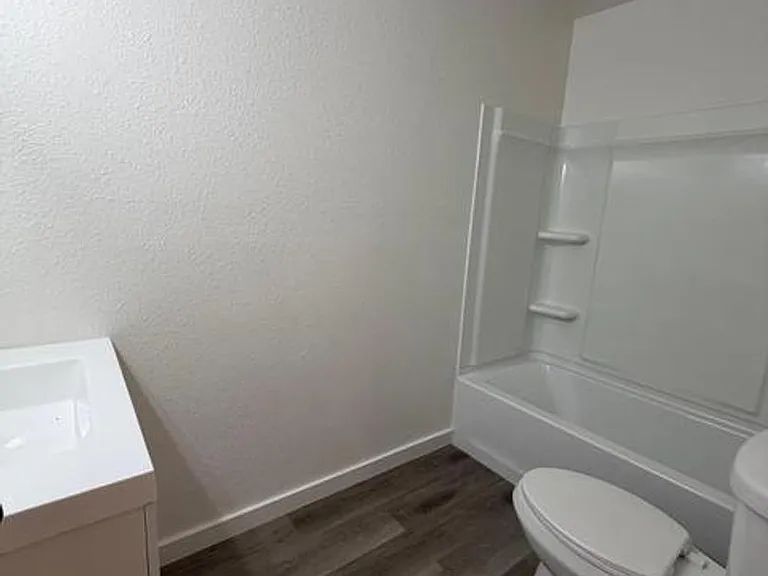 1027 E Dunlap Ave #3 — Photo 10