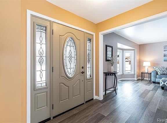 5th image of 7655 W Claymore Ct