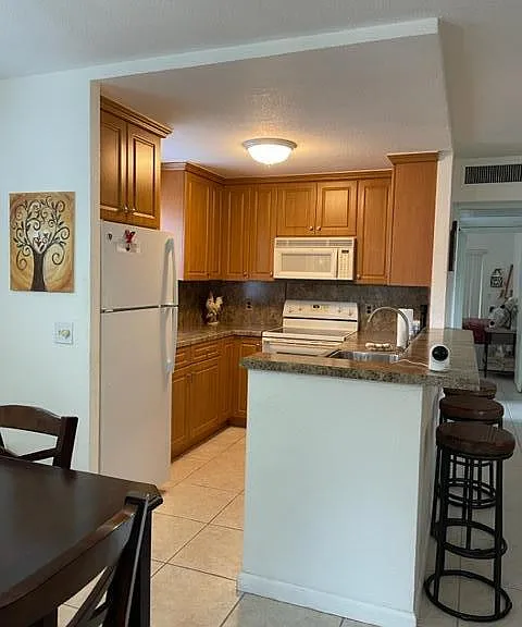 348 Monaco Park #H — Photo 3